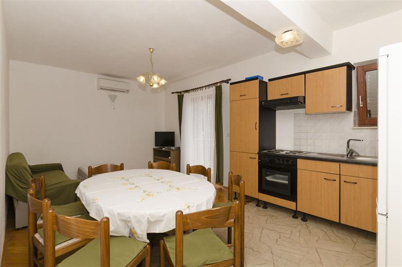 Apartment A1, for 8 persons