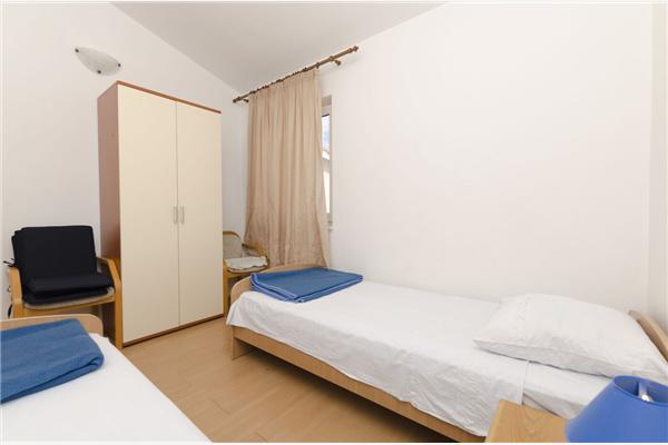 Apartment A2, for 8 persons