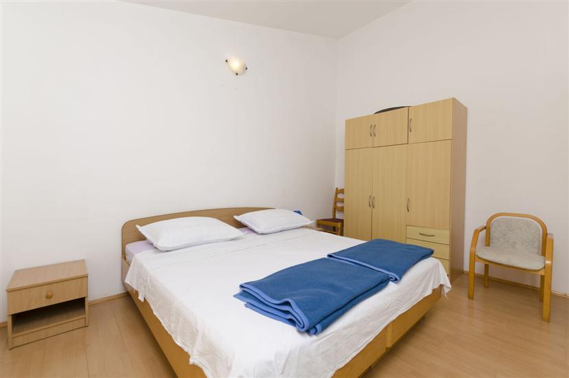 Apartment A2, for 8 persons