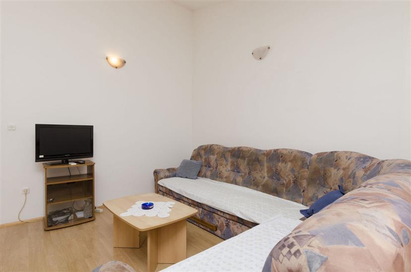 Apartment A2, for 8 persons