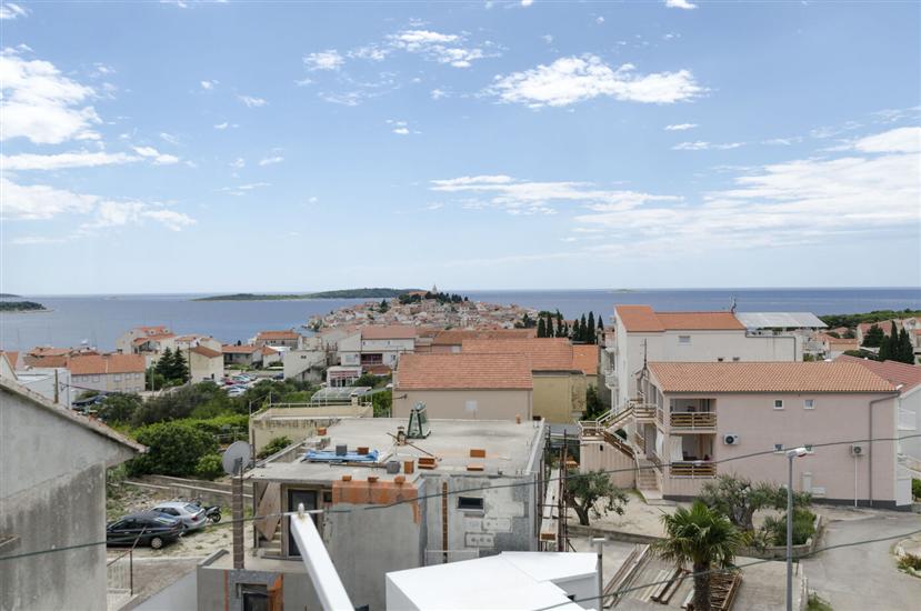 Apartment A2, for 8 persons