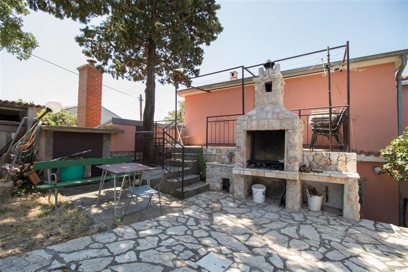 Apartment A1, for 5 persons