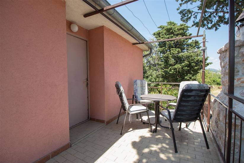 Apartment A1, for 5 persons