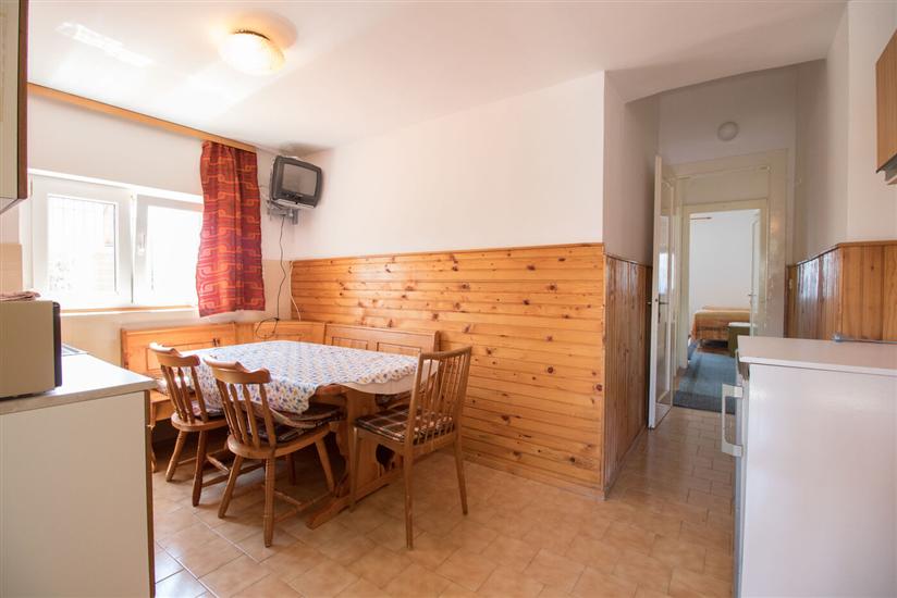 Apartment A1, for 5 persons