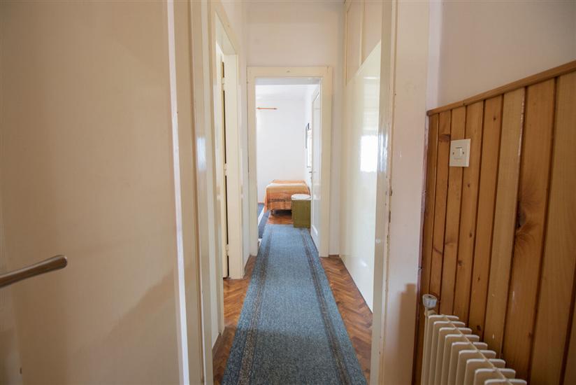 Apartment A1, for 5 persons