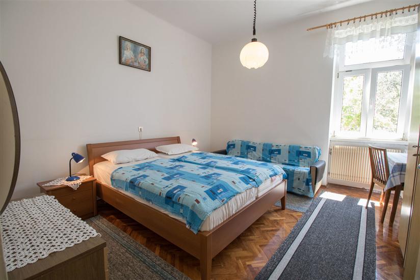 Apartment A1, for 5 persons