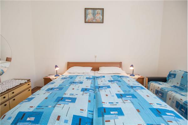 Apartment A1, for 5 persons