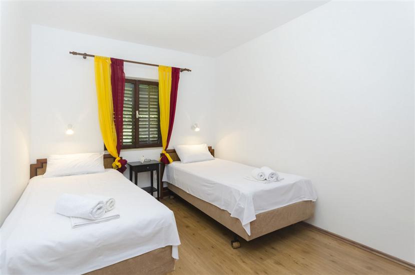 Apartment A2, for 5 persons