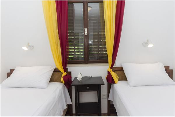 Apartment A2, for 5 persons