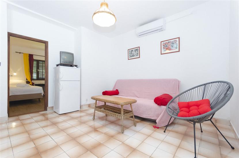 Apartment A2, for 5 persons