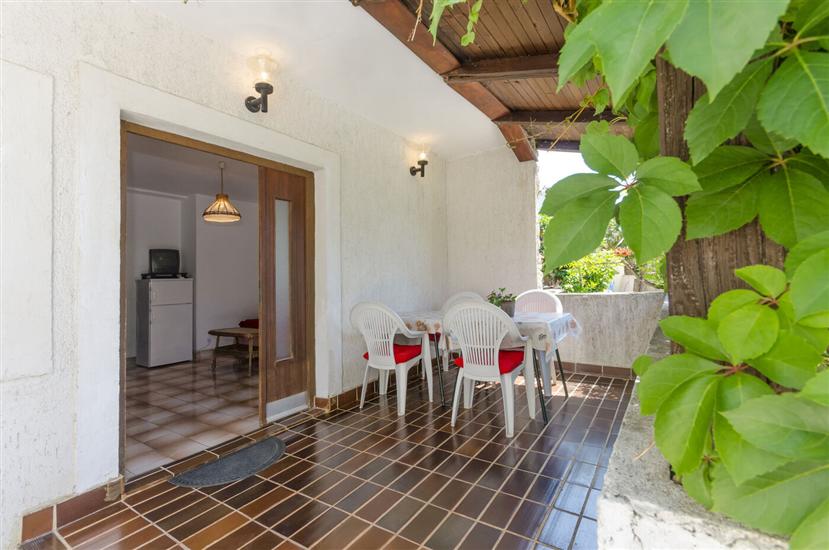 Apartment A2, for 5 persons