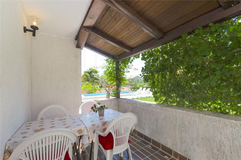 Apartment A2, for 5 persons