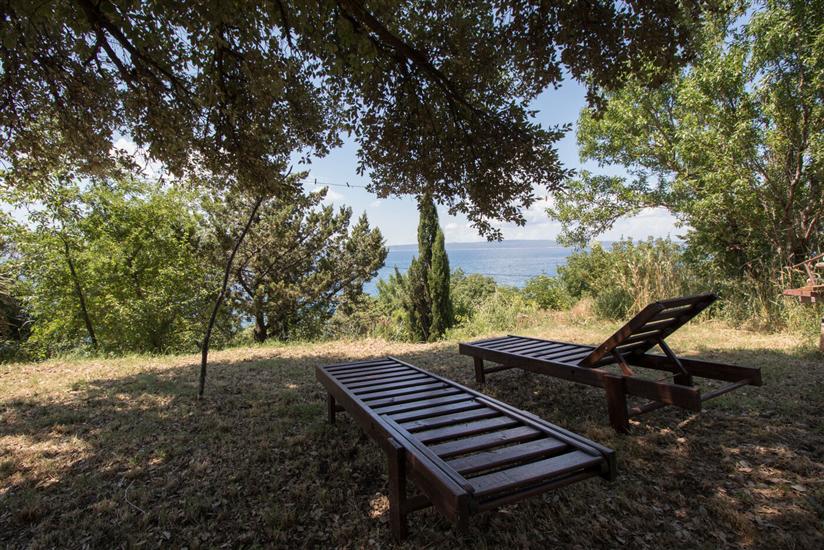 Apartments Josip by the sea