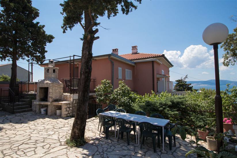 Apartmaji Josip by the sea