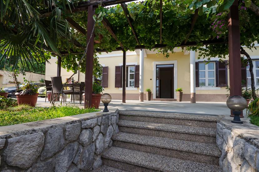 Apartment Aleksandra