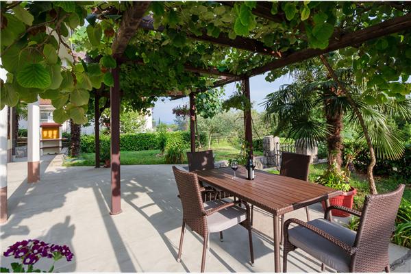 Apartment A1, for 5 persons