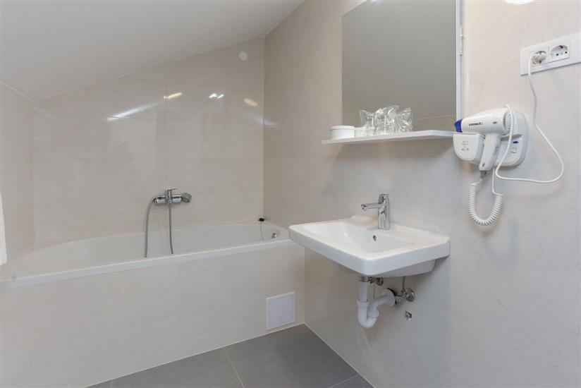 Apartment A4, for 4 persons