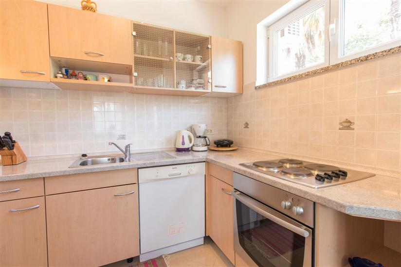 Apartment A1, for 5 persons