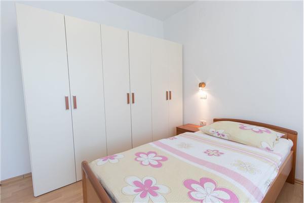 Apartment A1, for 5 persons