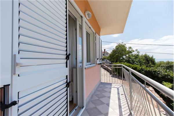 Apartment A1, for 5 persons