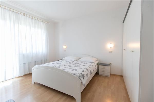 Apartment A1, for 5 persons