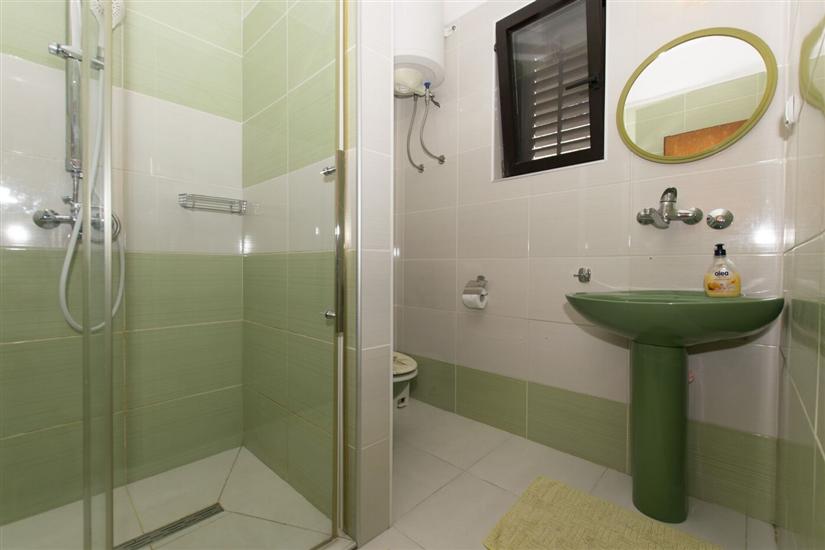 Apartment A1, for 5 persons