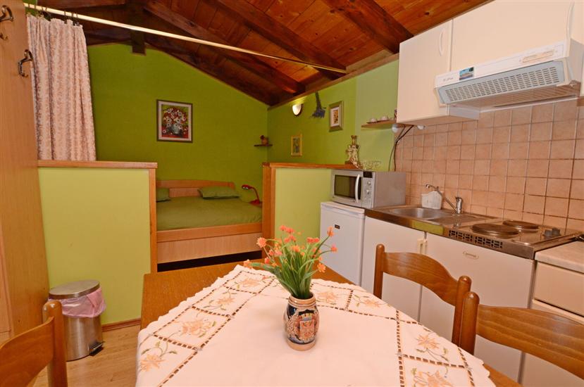 Apartment A2, for 3 persons