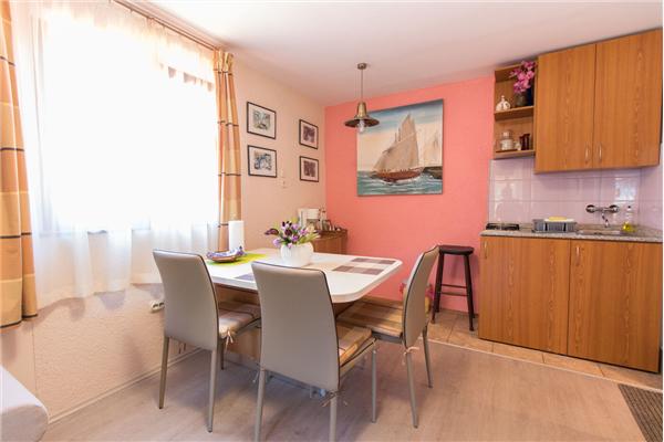 Apartment A1, for 3 persons
