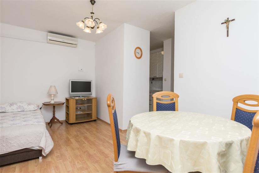 Apartment A1, for 2 persons