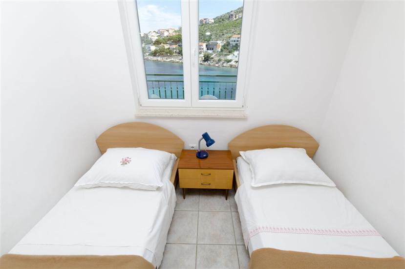 Apartment A4, for 4 persons