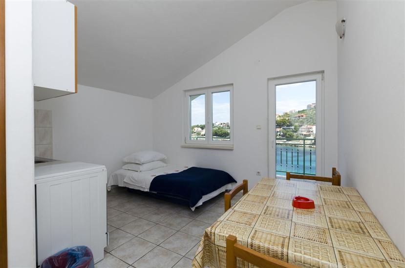 Apartment A4, for 4 persons