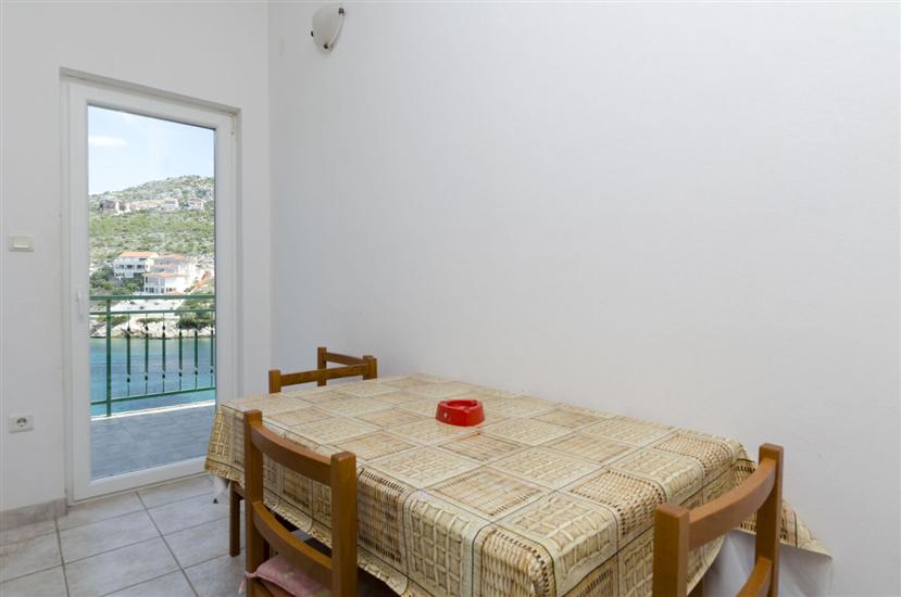 Apartment A4, for 4 persons