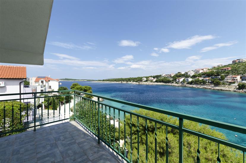 Apartment A4, for 4 persons