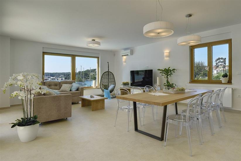 House K1, for 10 persons