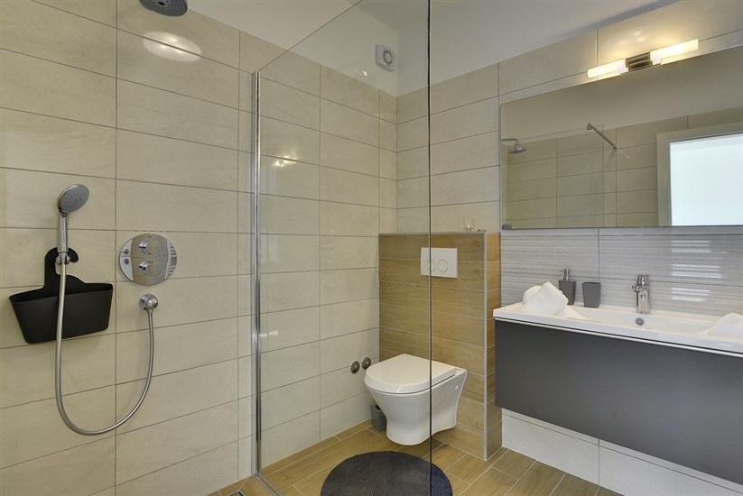 House K1, for 10 persons