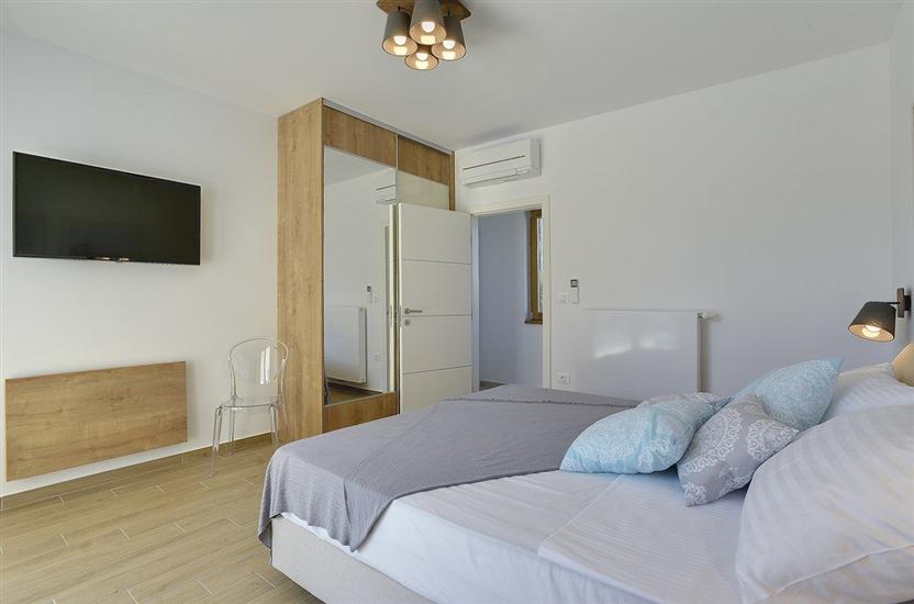 House K1, for 10 persons