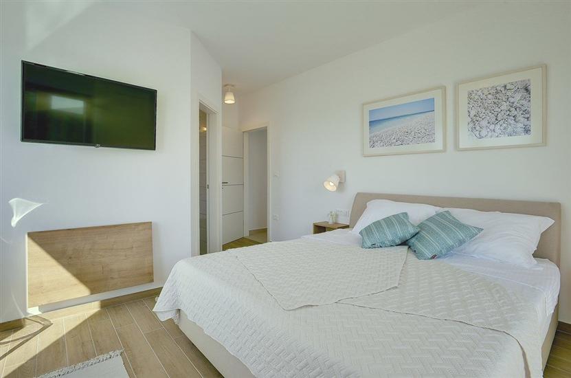 House K1, for 10 persons