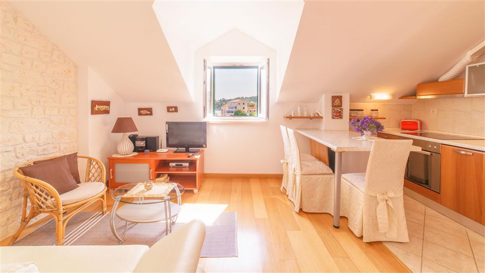 House K1, for 10 persons