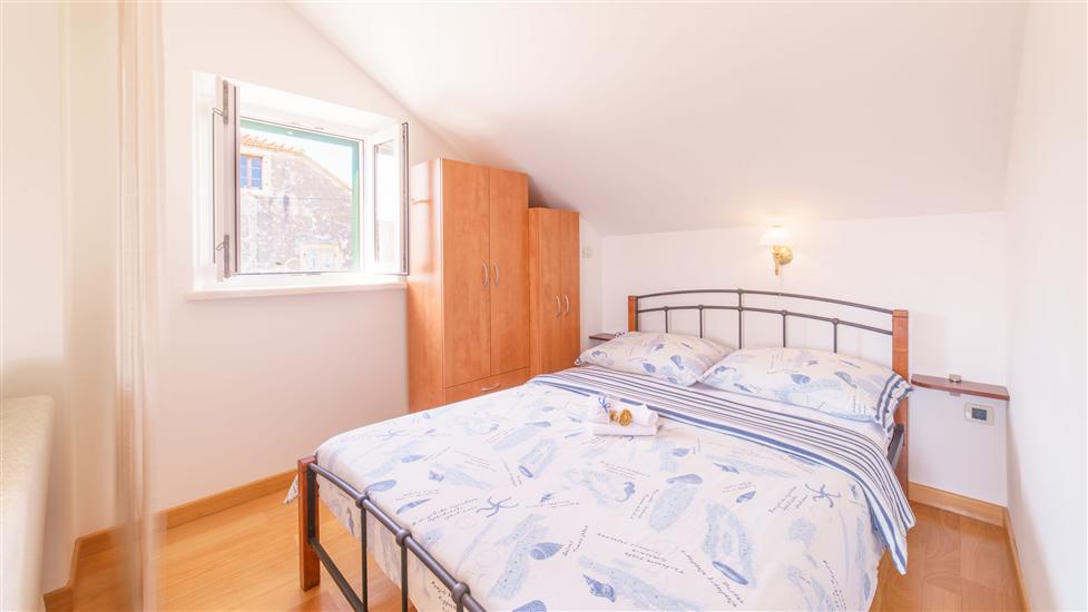 House K1, for 10 persons