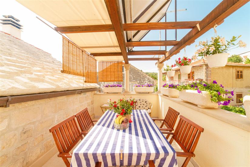 House K1, for 10 persons