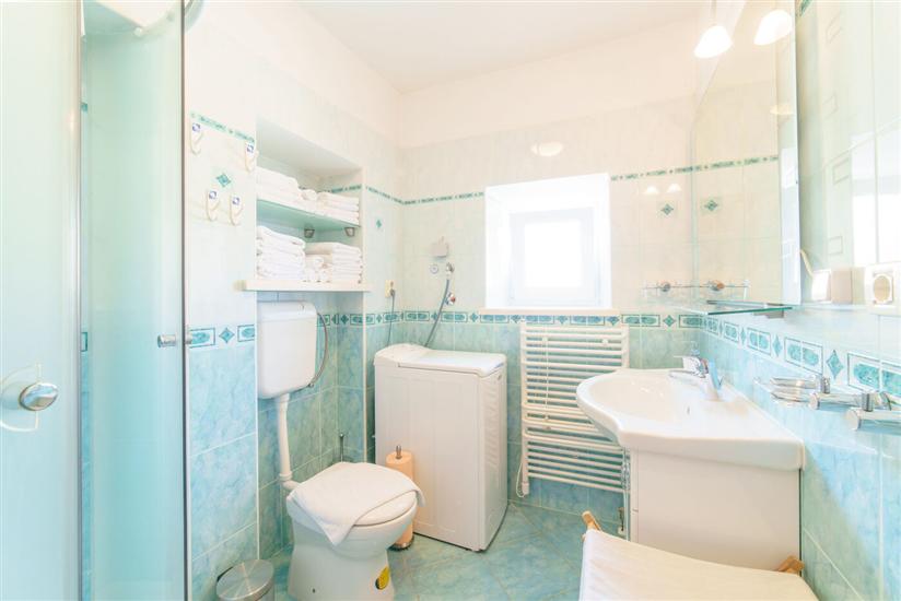 House K1, for 10 persons