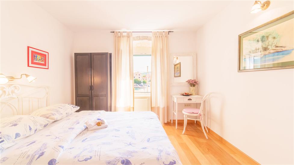 House K1, for 10 persons