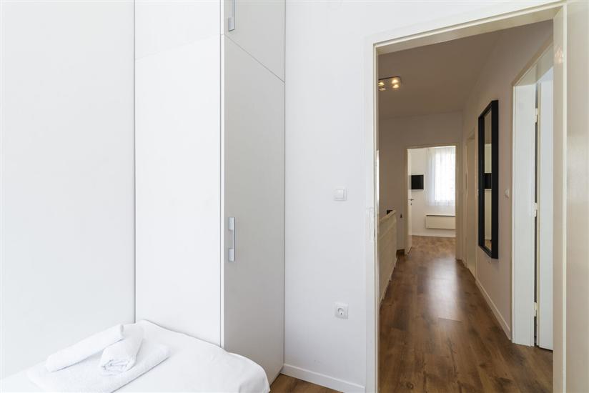 Apartment A1, for 6 persons