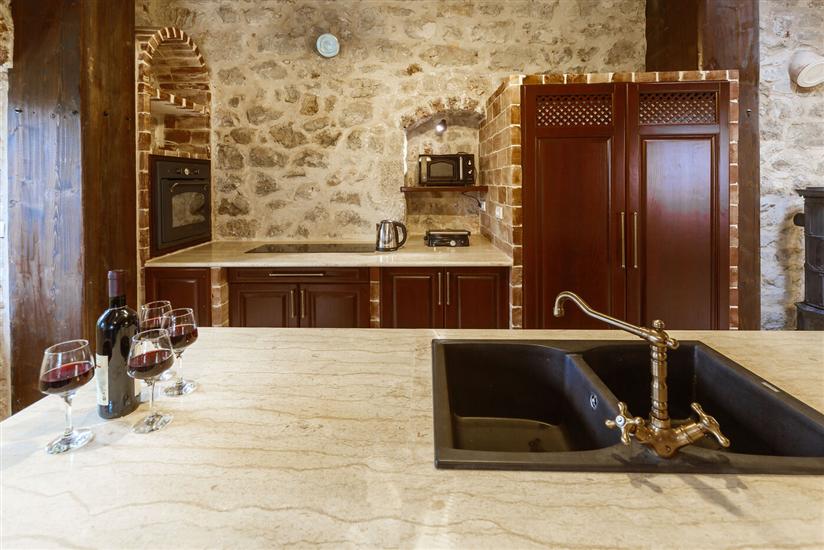 House K1, for 16 persons