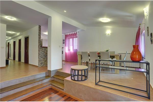 House K1, for 14 persons