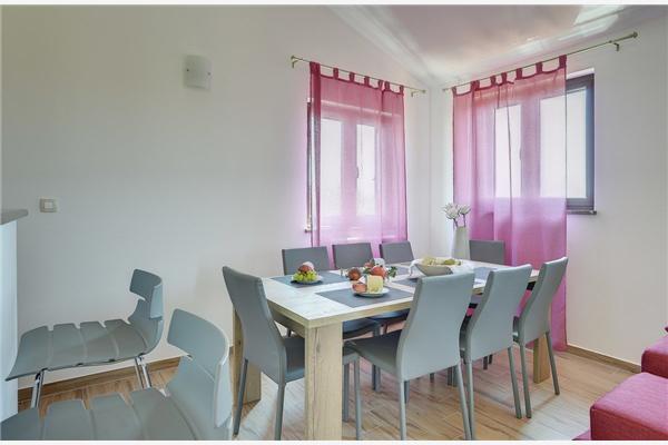 House K1, for 14 persons