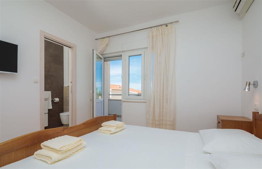 Apartment A1, for 5 persons