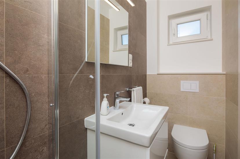 Apartment A1, for 5 persons