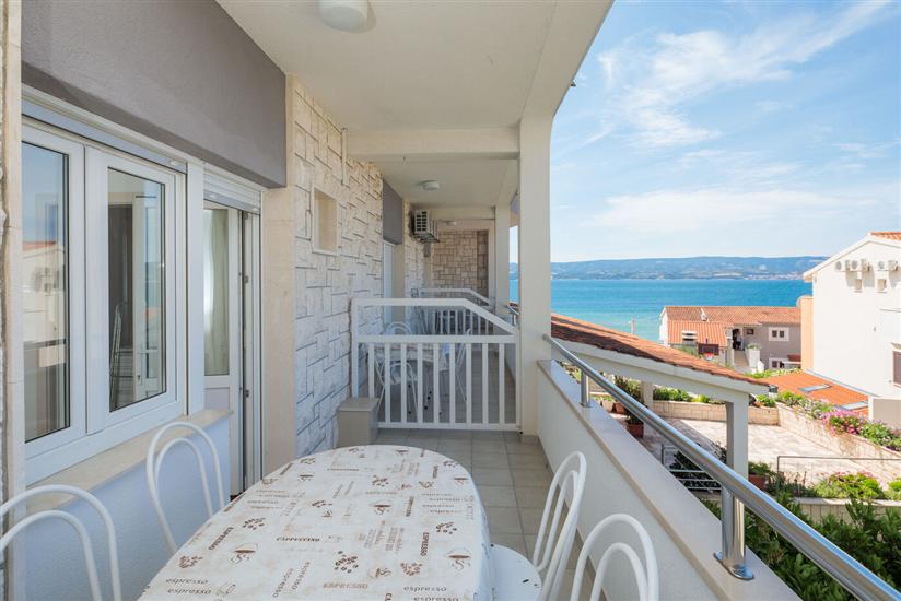 Apartment A1, for 5 persons