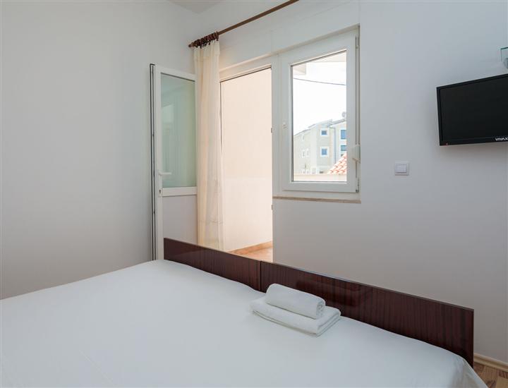 Apartment A1, for 5 persons